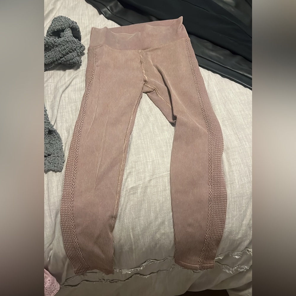 Mauve Textured Leggings